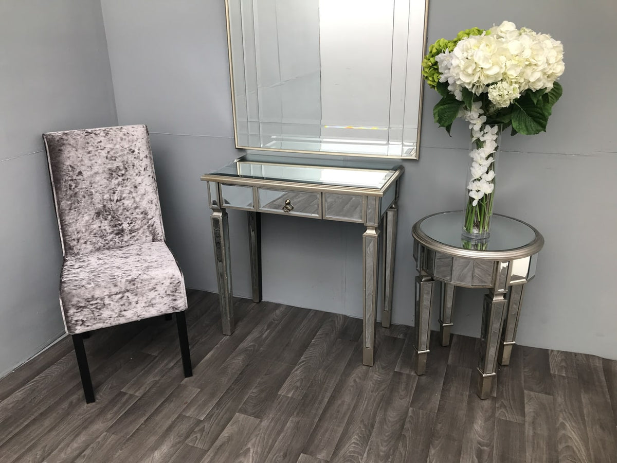 Charleston Mirrored Console Table with a single drawer