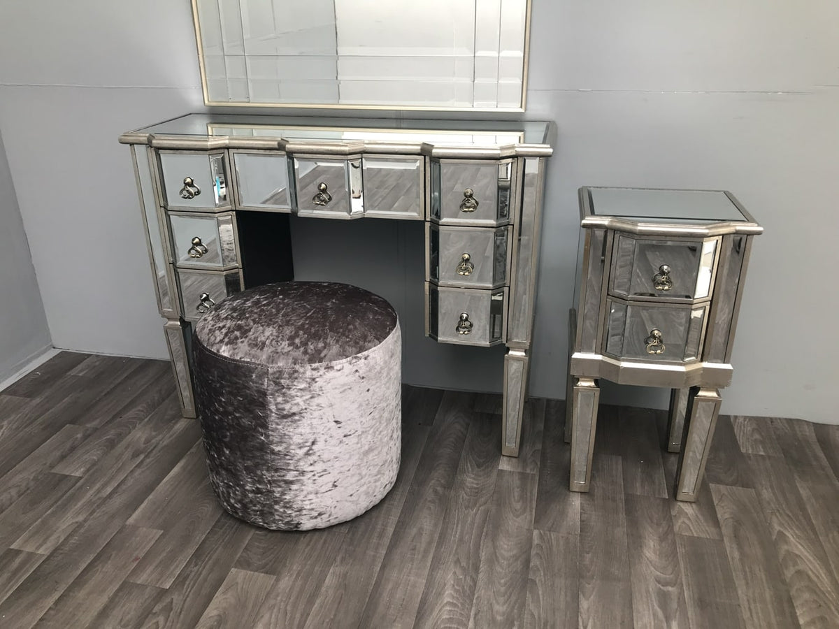 Charleston Kneehole Mirrored Dressing Table with 7 Drawers arrange with velvet stool and matching bedside table