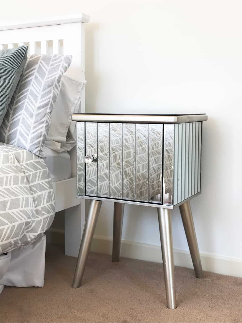 Mirrored Bedside Table Cabinet » Crystal knob